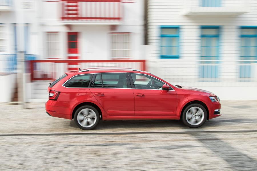  Skoda Octavia Combi (5E) 2017 года  (WW) (фото 2 из 20)